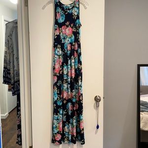 Eloges Maxi dress!!